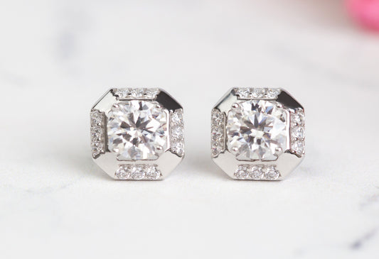 The Radiant Beauty of April Birthstone: Diamond