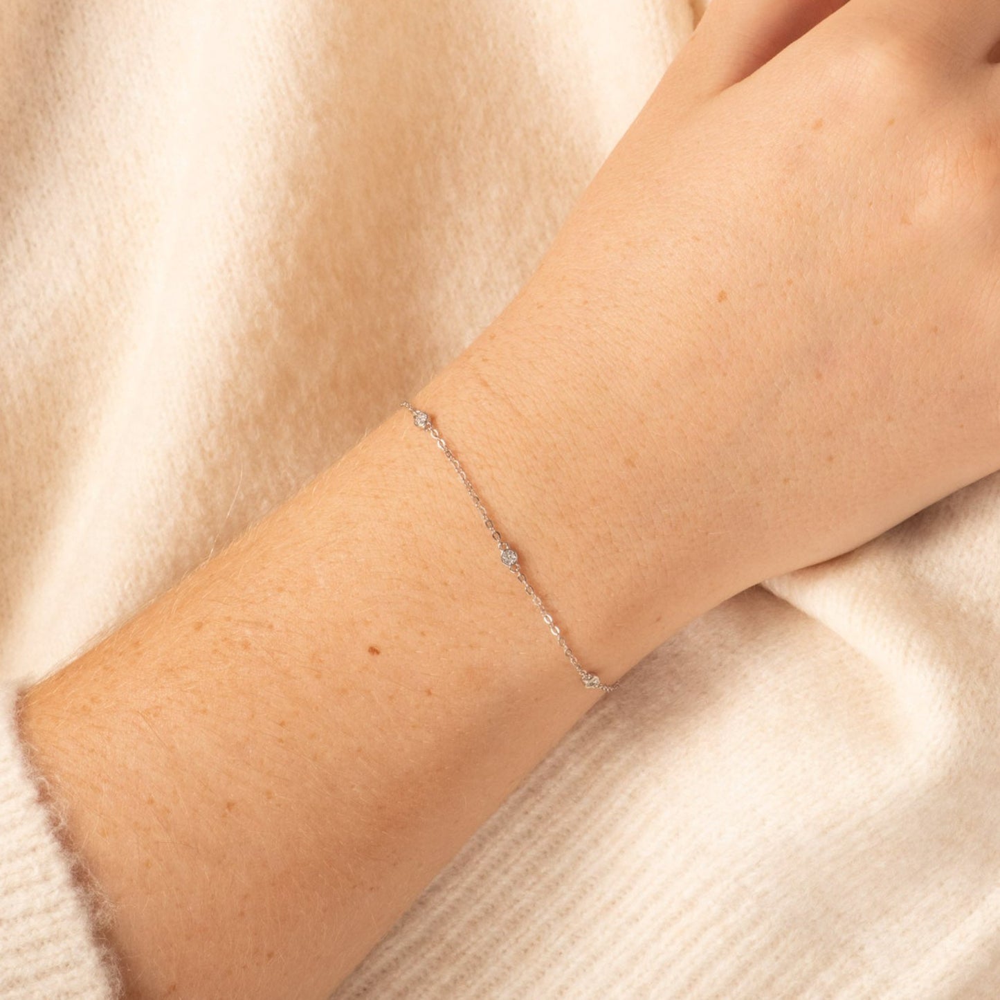 Dainty Diamond Chain Bracelet