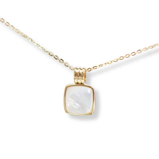 Mother of Pearl Pendant Necklace