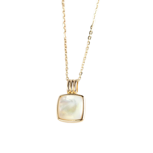 Mother of Pearl Pendant Necklace